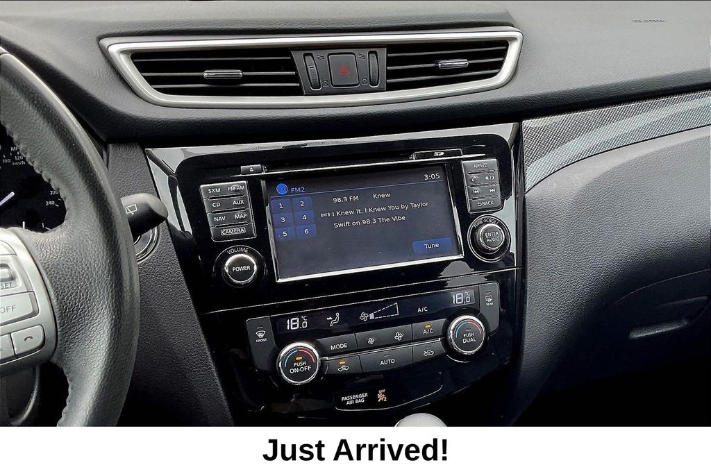 Thumbnail: 2016 Nissan Rogue - 15