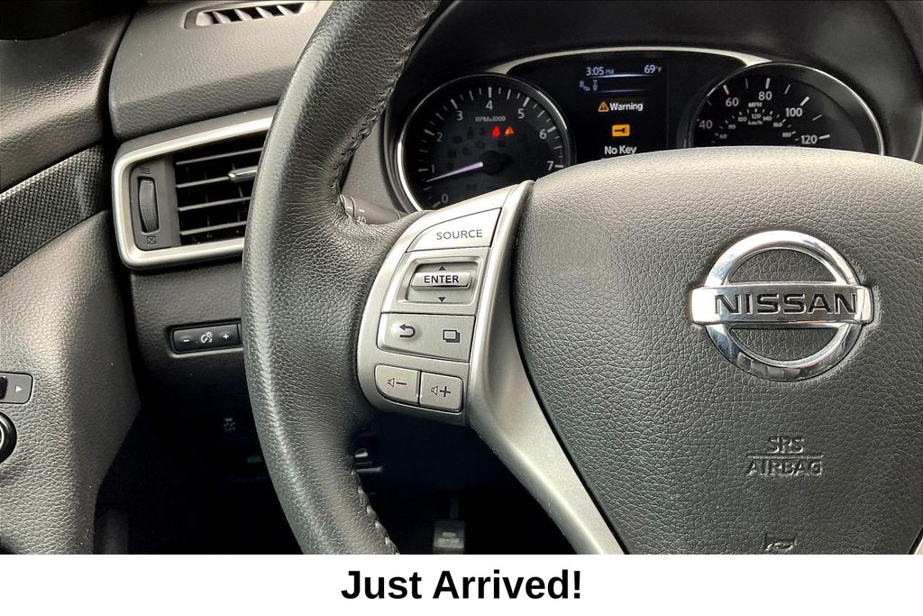 Thumbnail: 2016 Nissan Rogue - 26