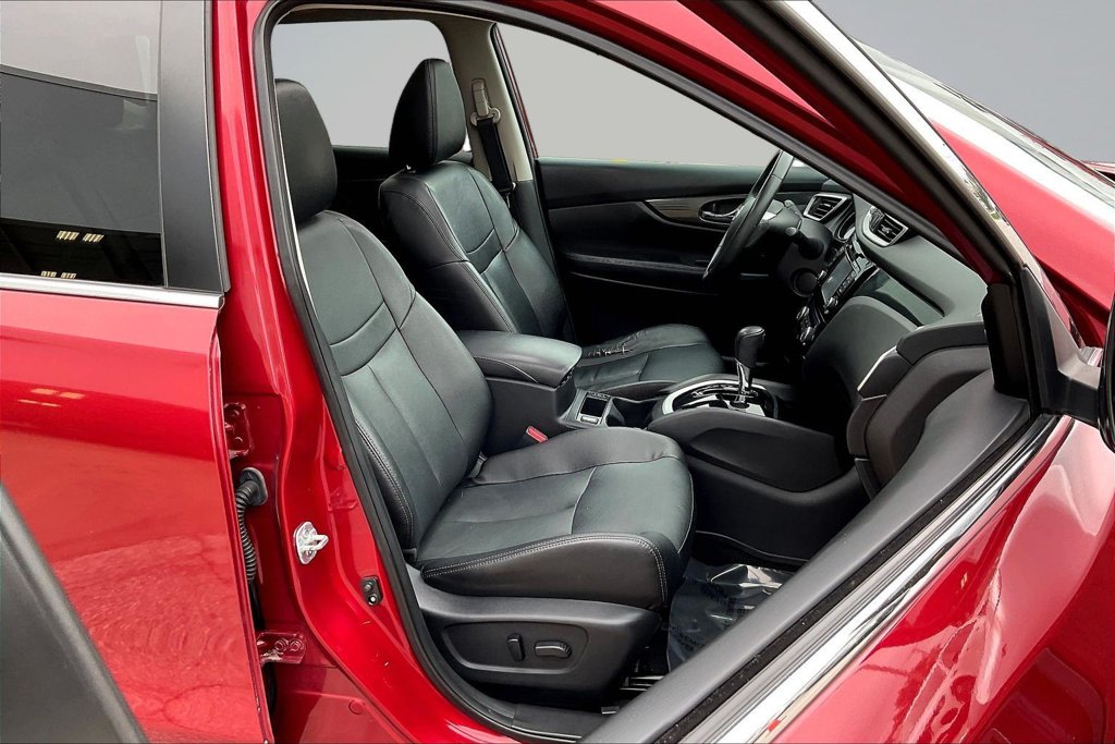 Thumbnail: 2016 Nissan Rogue - 10