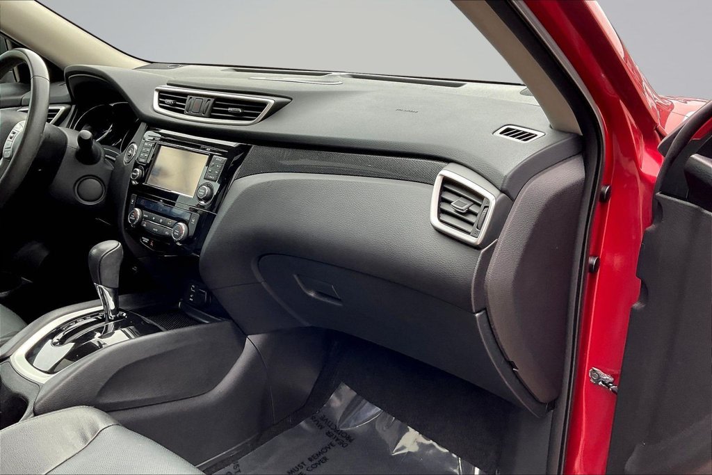 Thumbnail: 2016 Nissan Rogue - 14