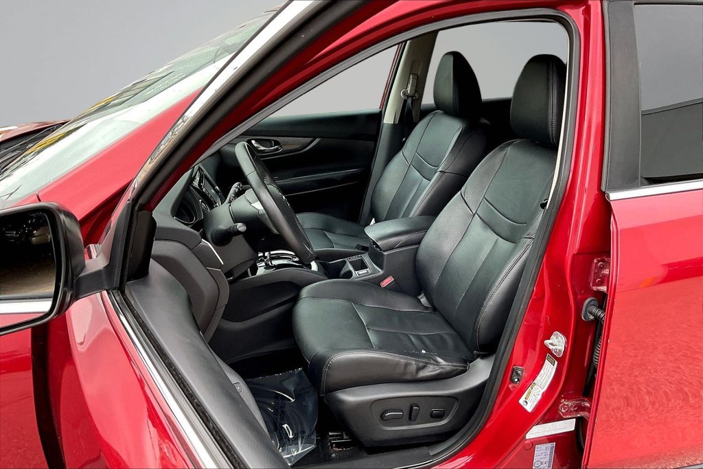 Thumbnail: 2016 Nissan Rogue - 11
