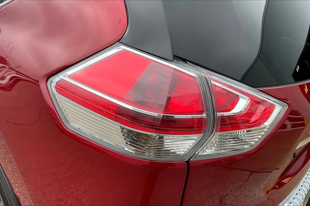 Thumbnail: 2016 Nissan Rogue - 34