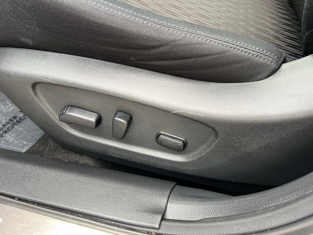 Thumbnail: 2019 Nissan Rogue - 27