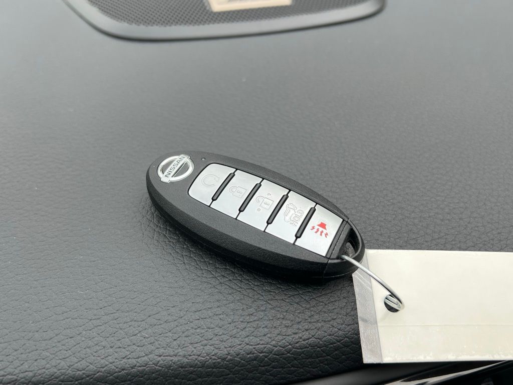 Thumbnail: 2019 Nissan Rogue - 17