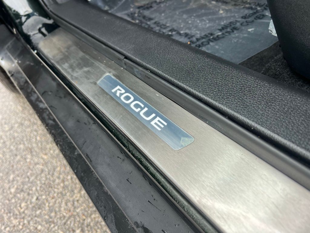 Thumbnail: 2019 Nissan Rogue - 7