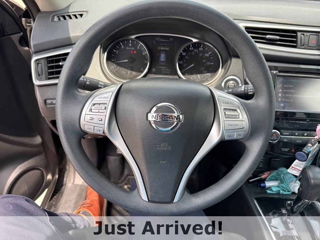 2015 Nissan Rogue SV 2