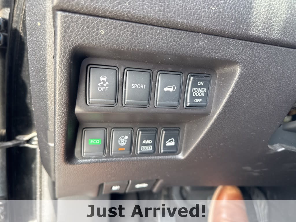 2015 Nissan Rogue SV 8