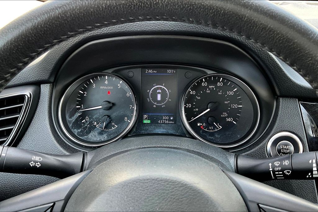 Thumbnail: 2019 Nissan Rogue - 17