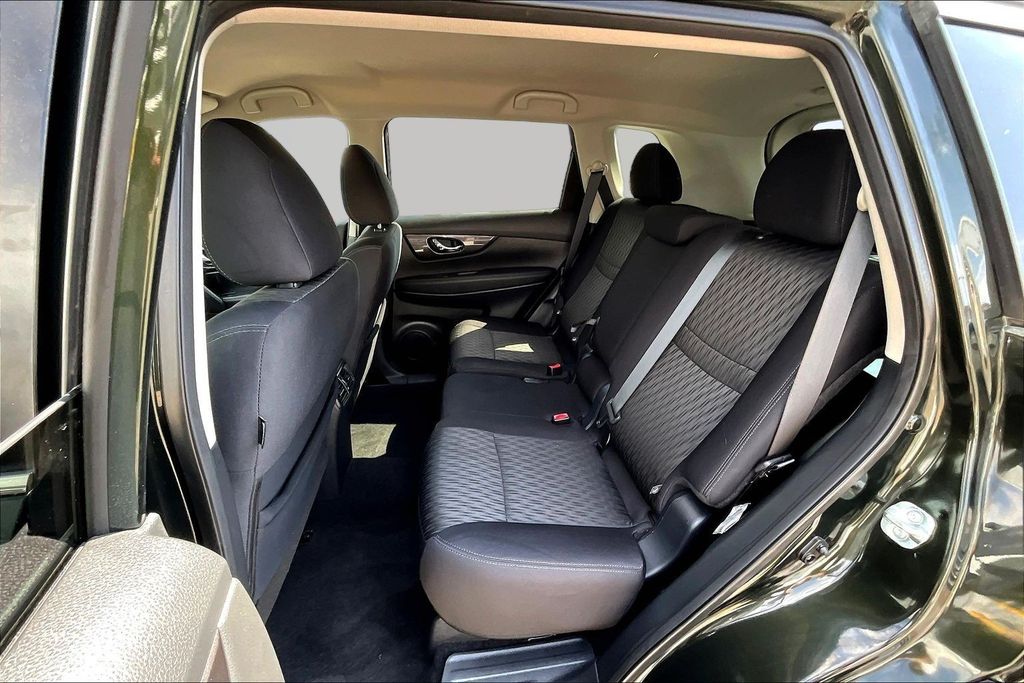 Thumbnail: 2019 Nissan Rogue - 12
