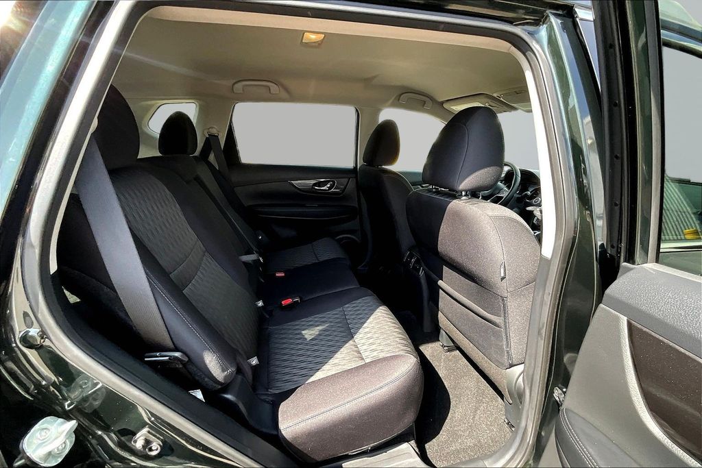 Thumbnail: 2019 Nissan Rogue - 31