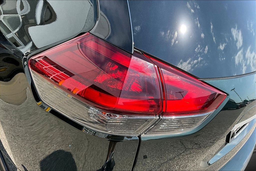 Thumbnail: 2019 Nissan Rogue - 34