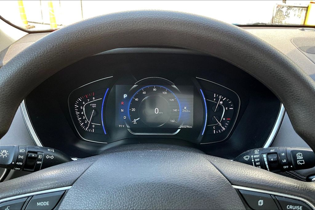 Thumbnail: 2020 Hyundai Santa Fe - 15
