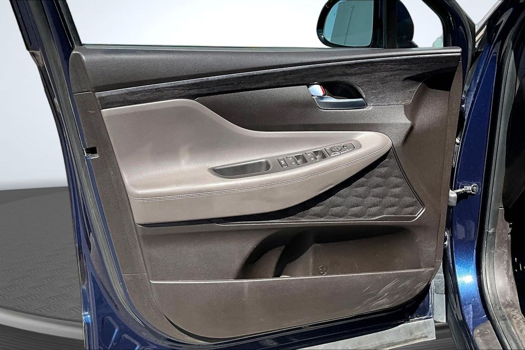 Thumbnail: 2020 Hyundai Santa Fe - 22