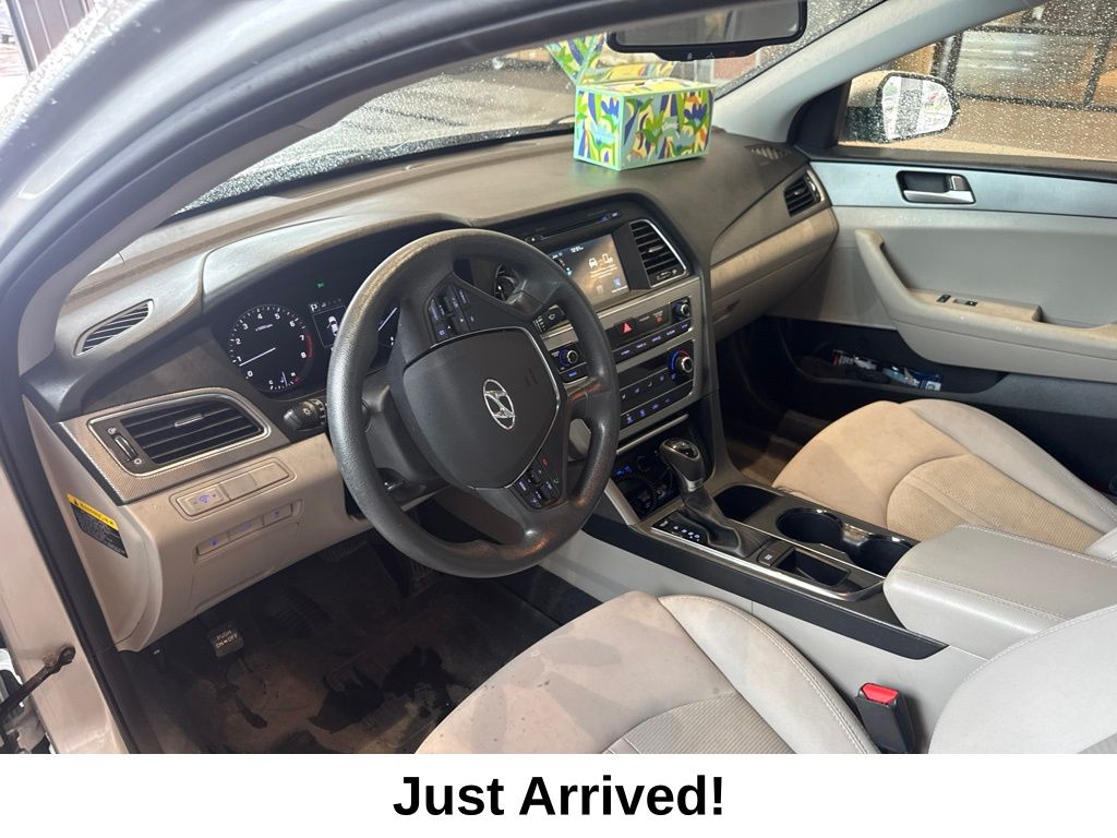 Thumbnail: 2016 Hyundai Sonata - 2