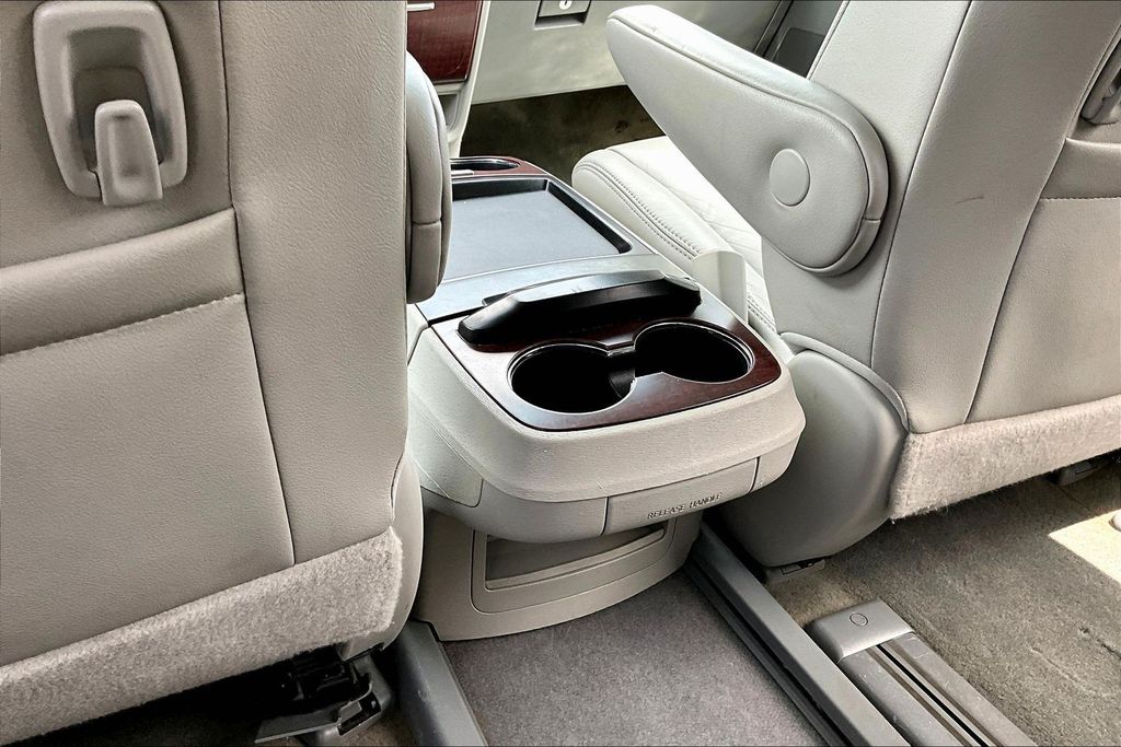Thumbnail: 2011 Toyota Sienna - 28