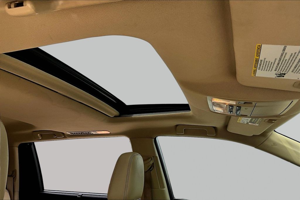 Thumbnail: 2018 Toyota Highlander - 23
