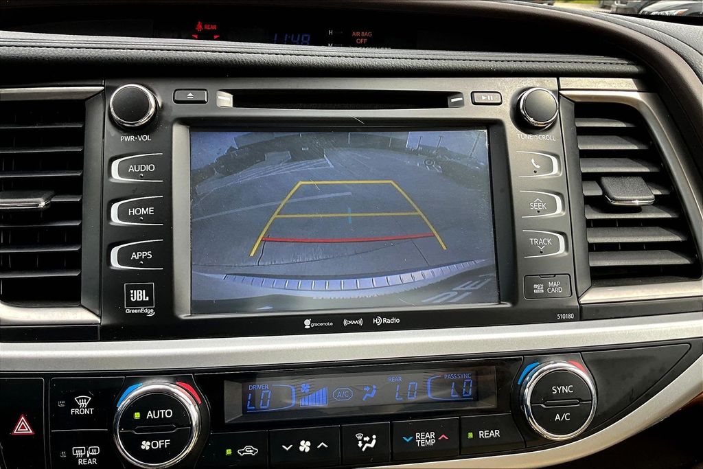 Thumbnail: 2018 Toyota Highlander - 28