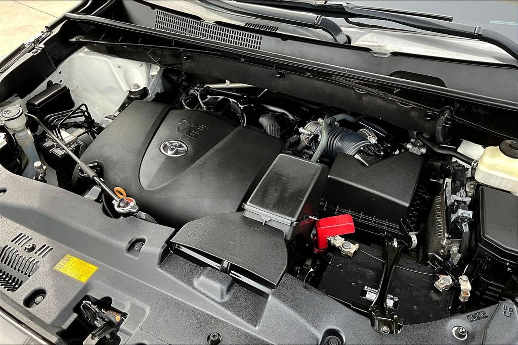 Thumbnail: 2018 Toyota Highlander - 8