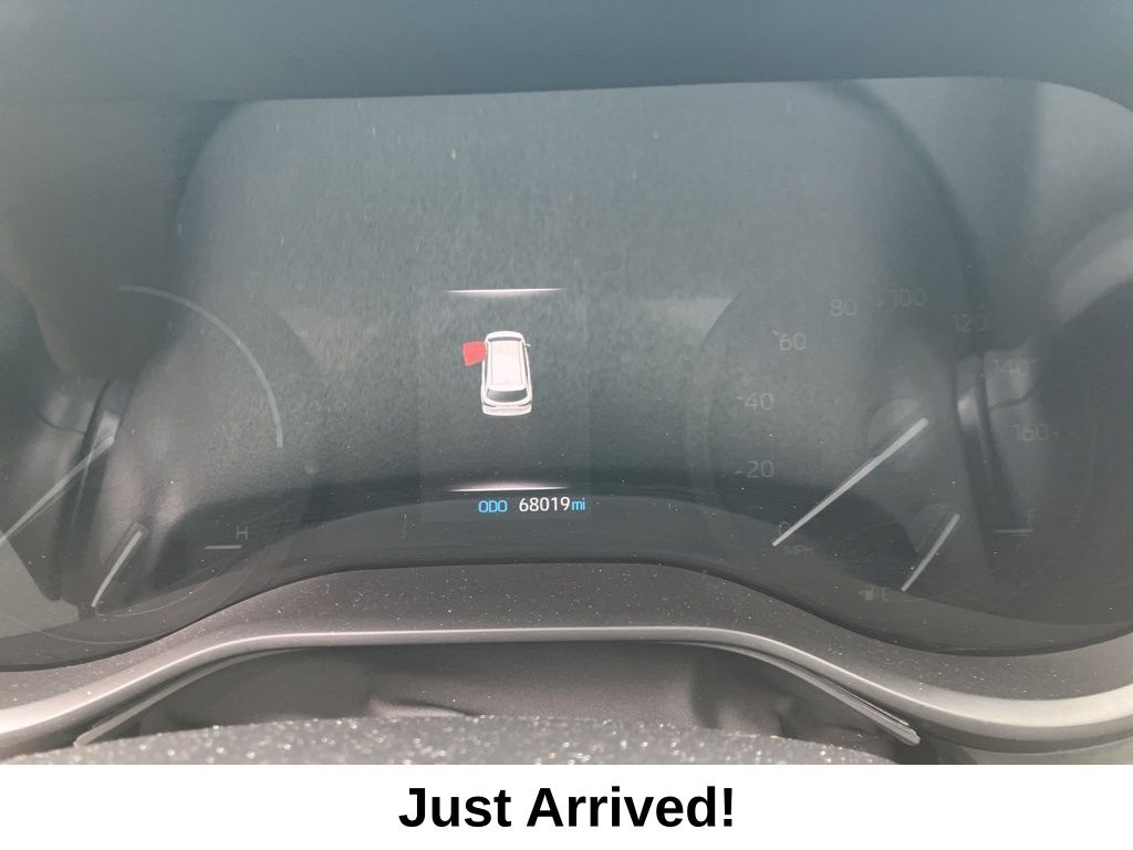 Thumbnail: 2021 Toyota Sienna - 9