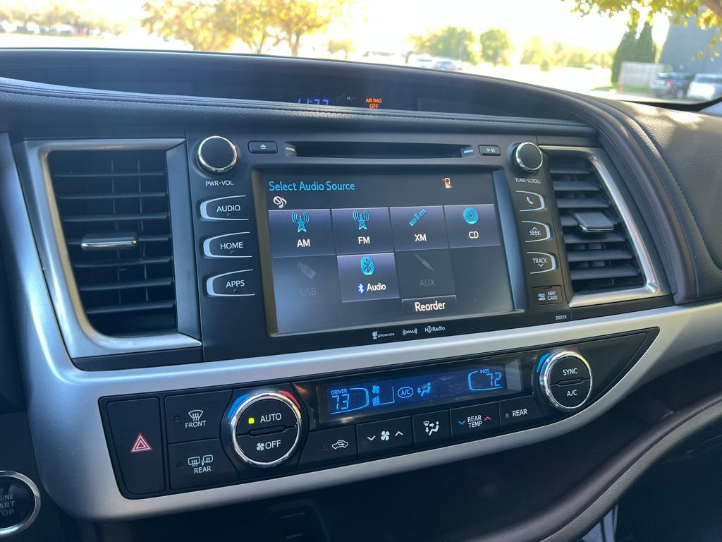 Thumbnail: 2018 Toyota Highlander - 11