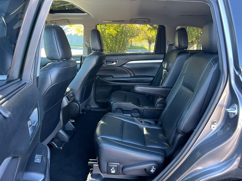 Thumbnail: 2018 Toyota Highlander - 10
