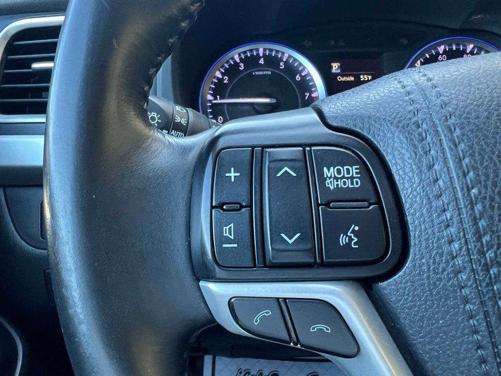 Thumbnail: 2018 Toyota Highlander - 29