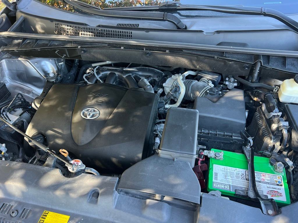 Thumbnail: 2018 Toyota Highlander - 7