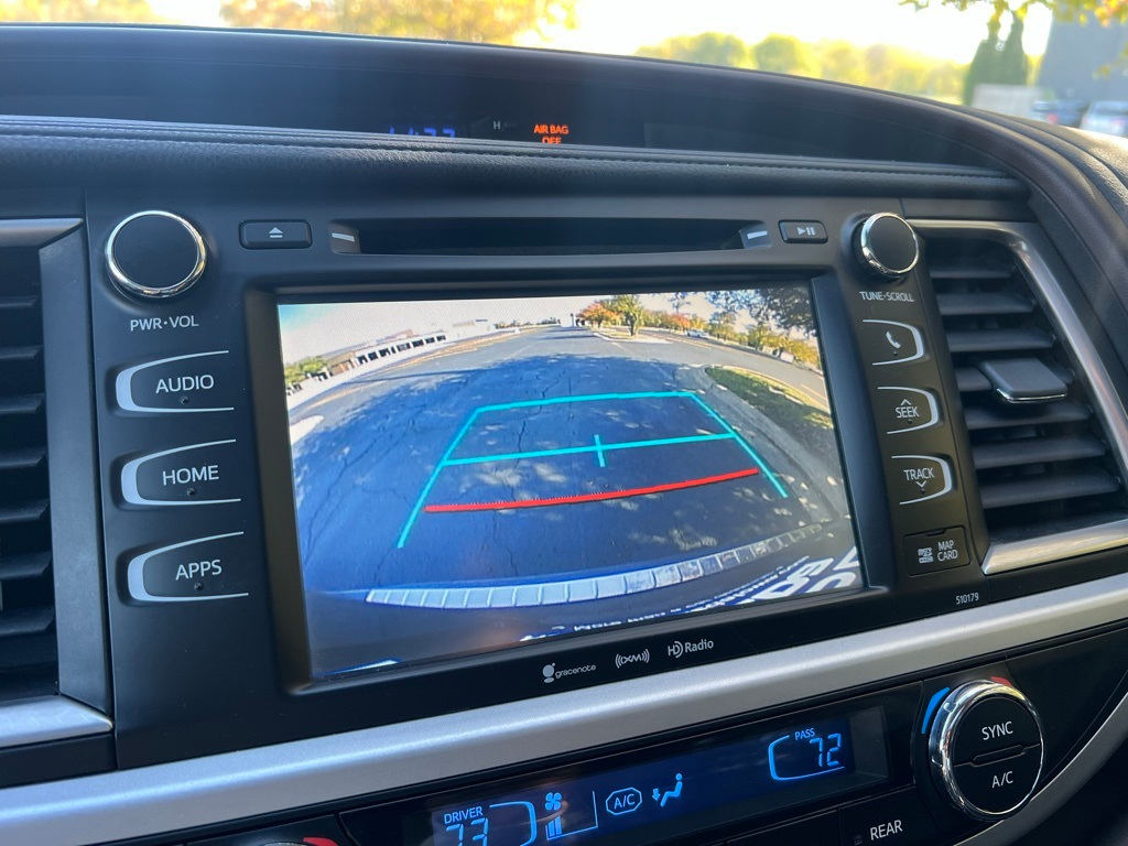 Thumbnail: 2018 Toyota Highlander - 31