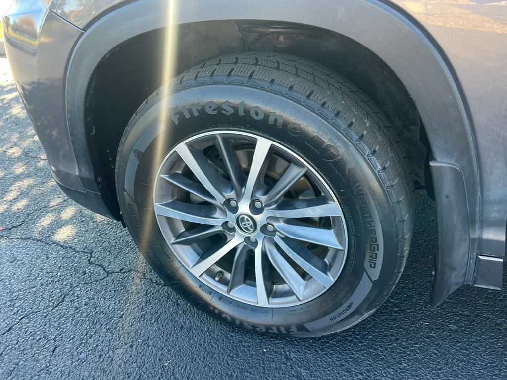 Thumbnail: 2018 Toyota Highlander - 6