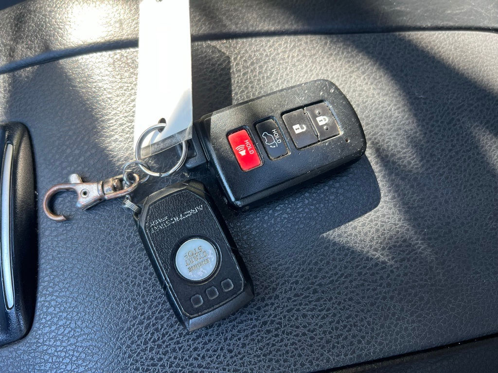 Thumbnail: 2018 Toyota Highlander - 15