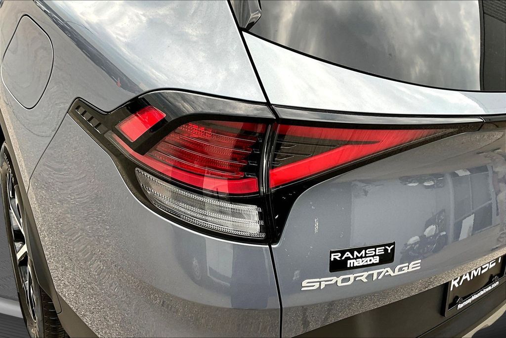 Thumbnail: 2023 Kia Sportage - 34