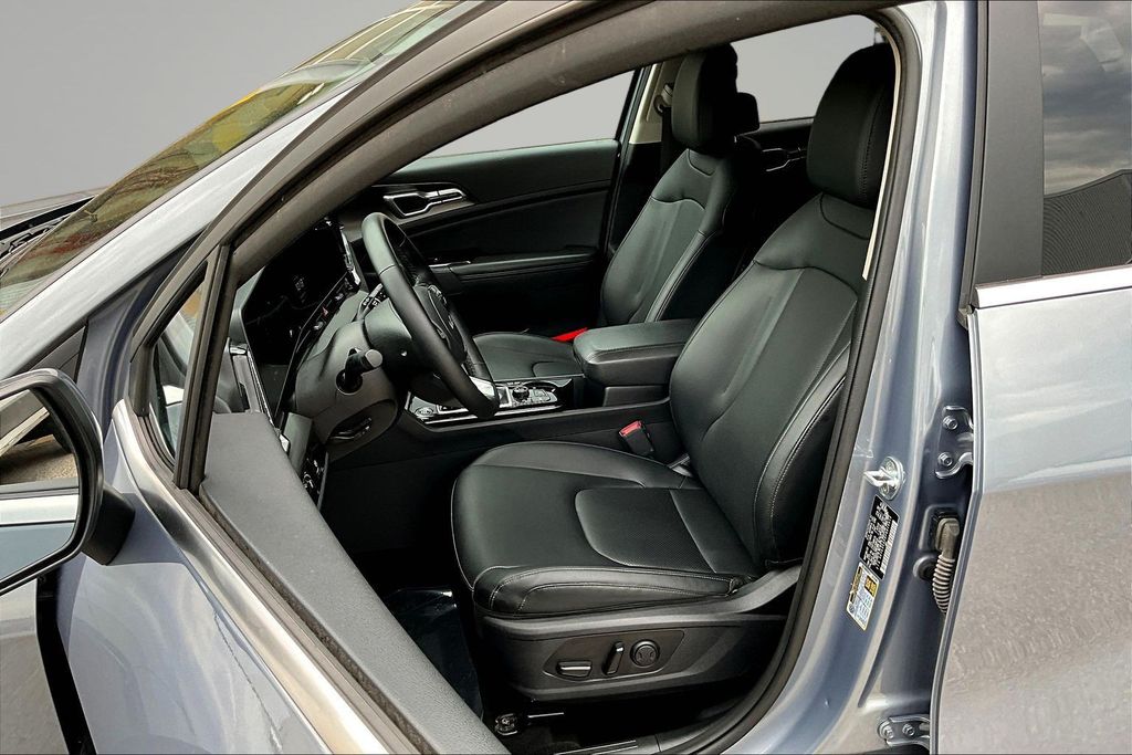 Thumbnail: 2023 Kia Sportage - 11
