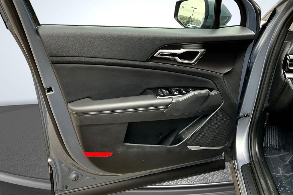 Thumbnail: 2023 Kia Sportage - 23