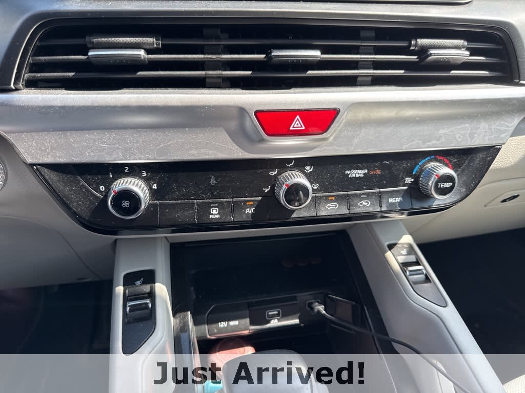 Thumbnail: 2020 Kia Telluride - 11