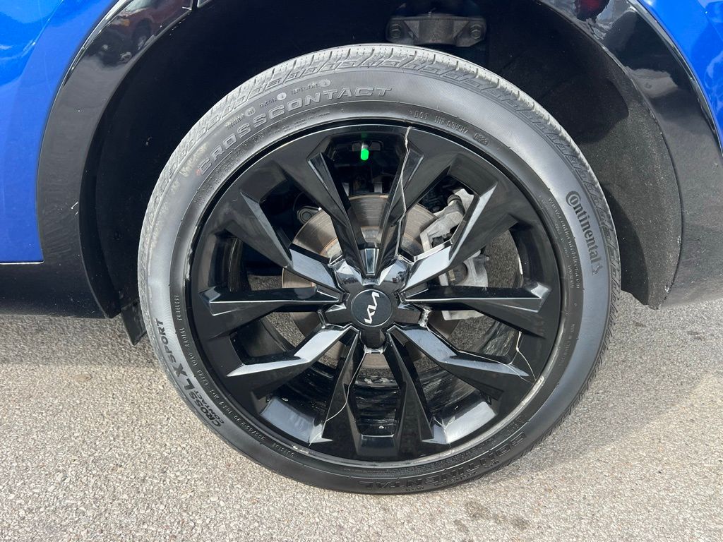 Thumbnail: 2023 Kia Sorento - 23