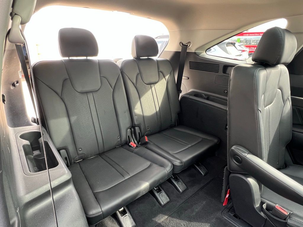 Thumbnail: 2023 Kia Sorento - 35