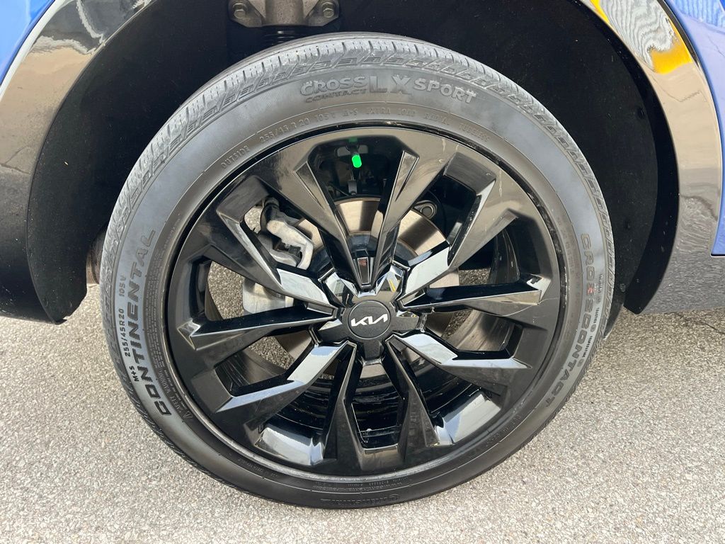Thumbnail: 2023 Kia Sorento - 24