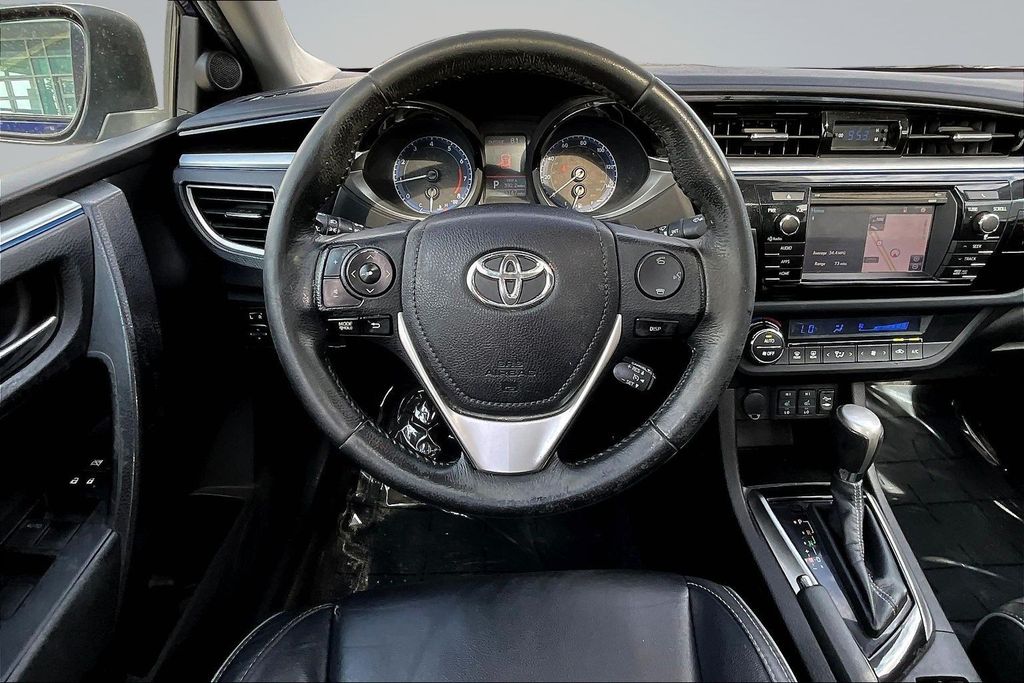 Thumbnail: 2015 Toyota Corolla - 2