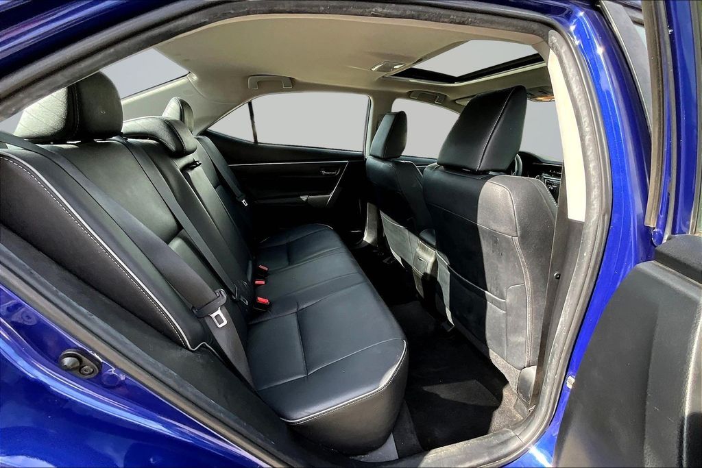 Thumbnail: 2015 Toyota Corolla - 31