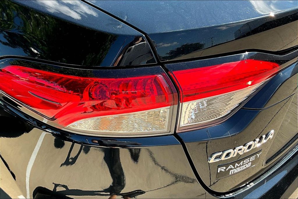 Thumbnail: 2022 Toyota Corolla - 33