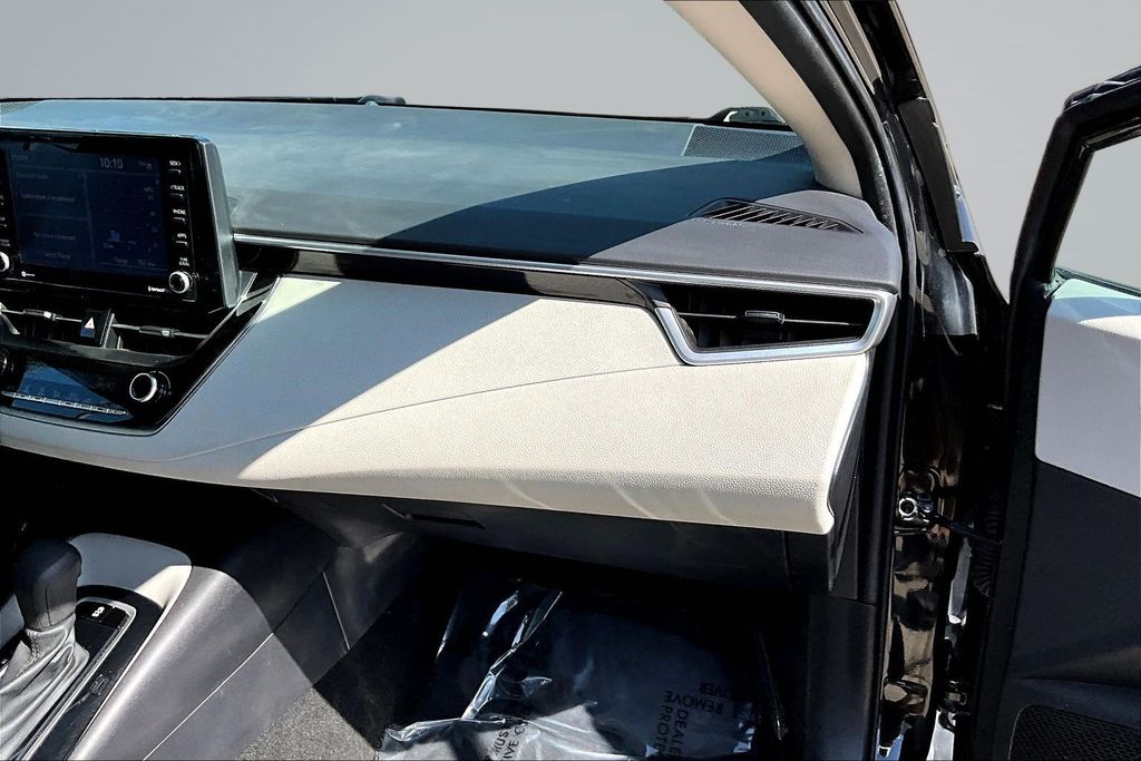 Thumbnail: 2022 Toyota Corolla - 20