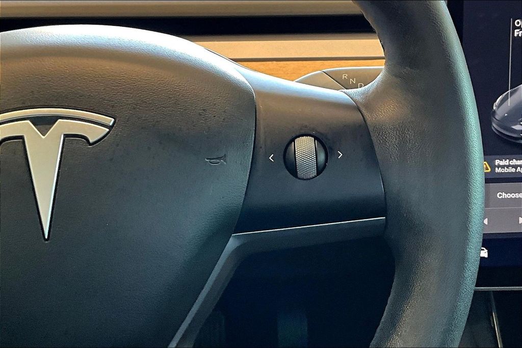 Thumbnail: 2021 Tesla Model 3 - 26