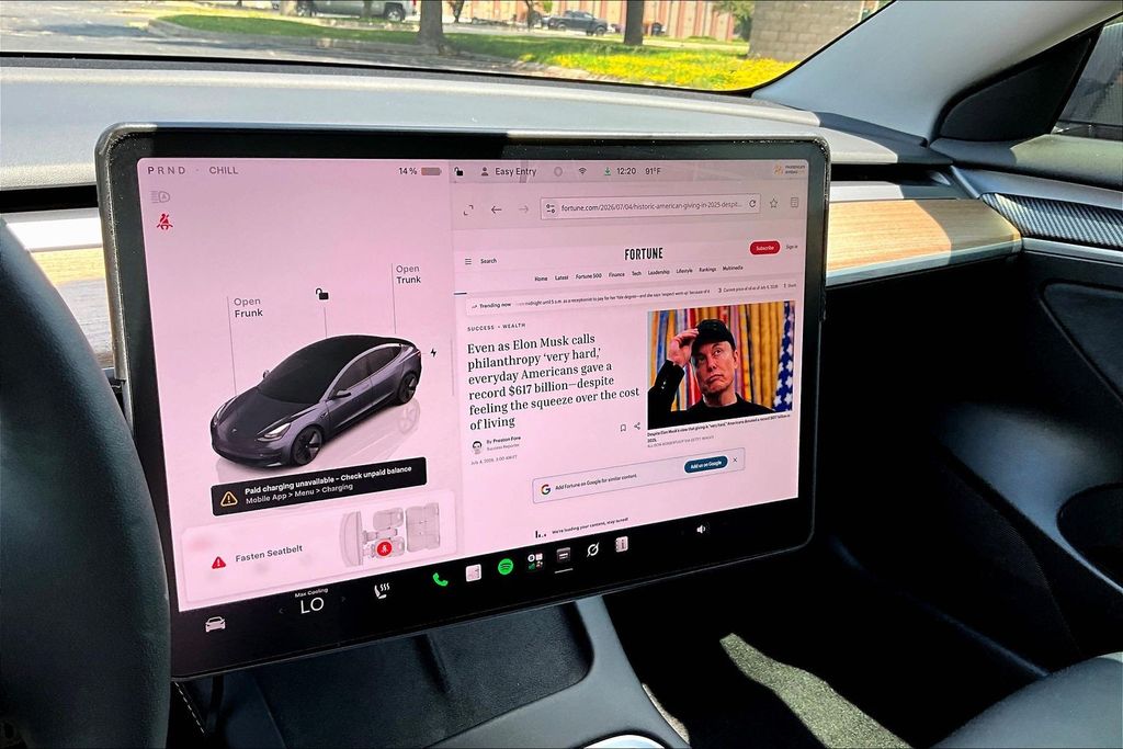 Thumbnail: 2022 Tesla Model 3 - 28