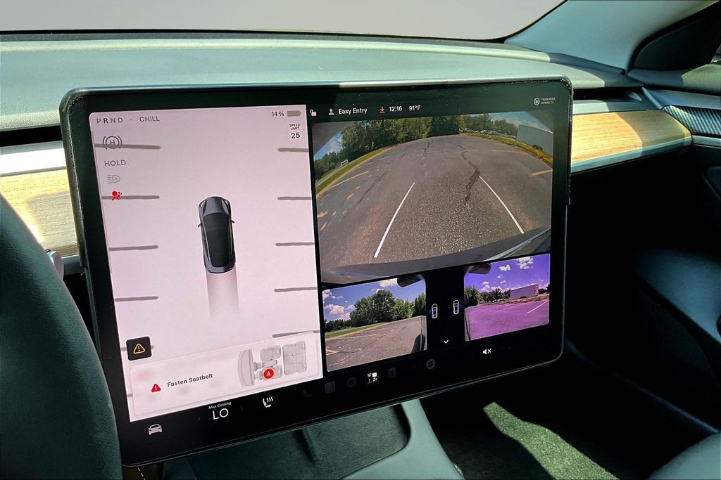 Thumbnail: 2022 Tesla Model 3 - 27
