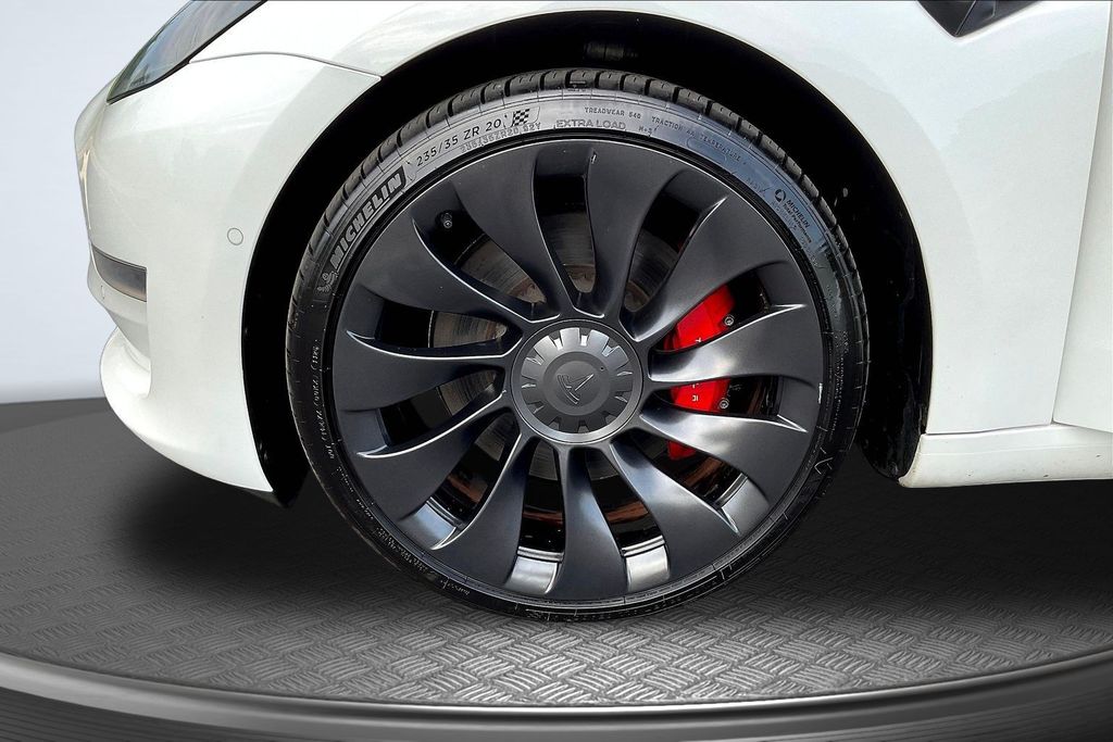 Thumbnail: 2022 Tesla Model 3 - 7