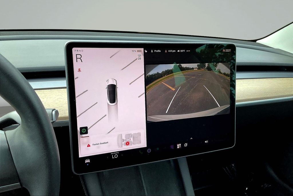 Thumbnail: 2022 Tesla Model 3 - 14