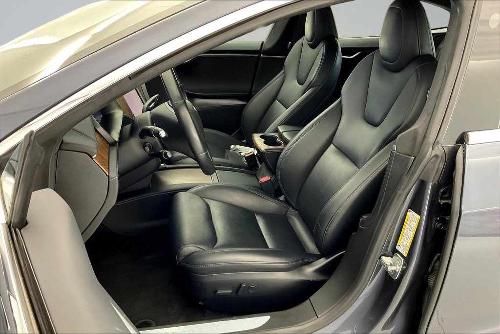 Thumbnail: 2020 Tesla Model S - 10