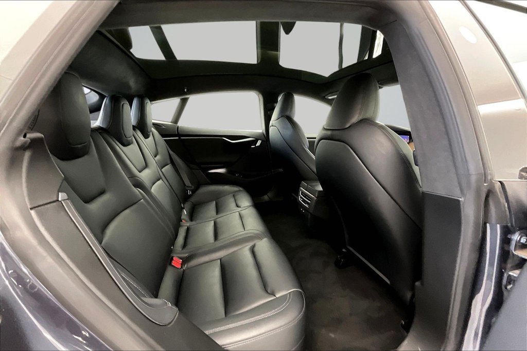Thumbnail: 2020 Tesla Model S - 31