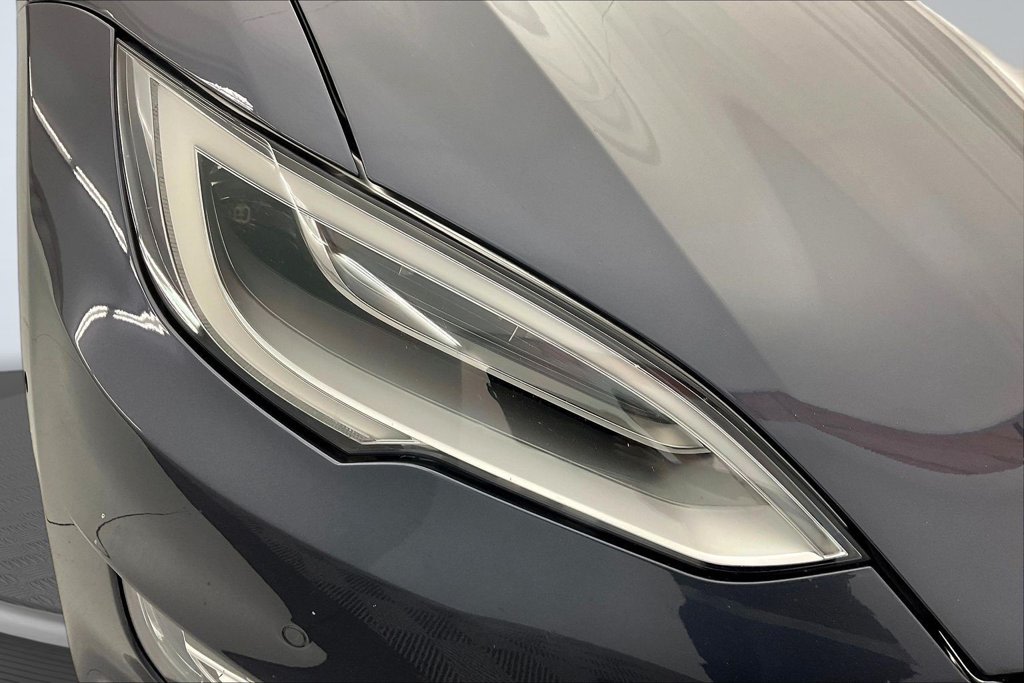 Thumbnail: 2020 Tesla Model S - 6