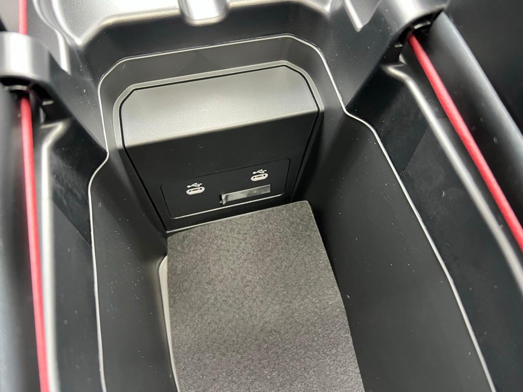 Thumbnail: 2025 Mazda CX-50 - 33